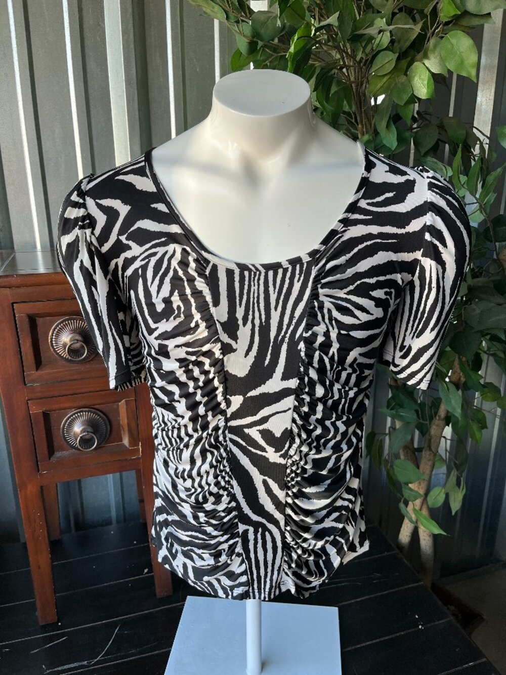 Sharon Max Top - Women Size Medium - Animal Print - Polyester Blend